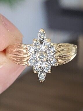 Antique 10K Gold Diamond Starburst Cluster Ring